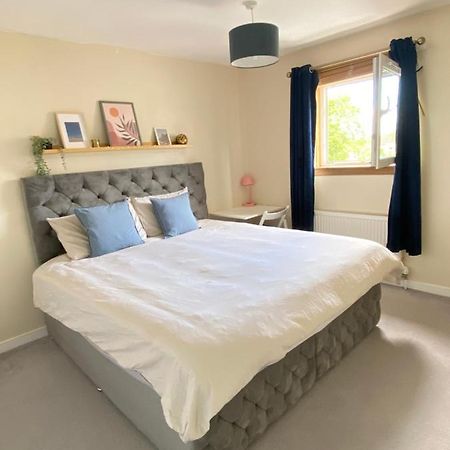 Cozy Bedroom In Shared Accommodation With Free Parking Edinburgh Ngoại thất bức ảnh