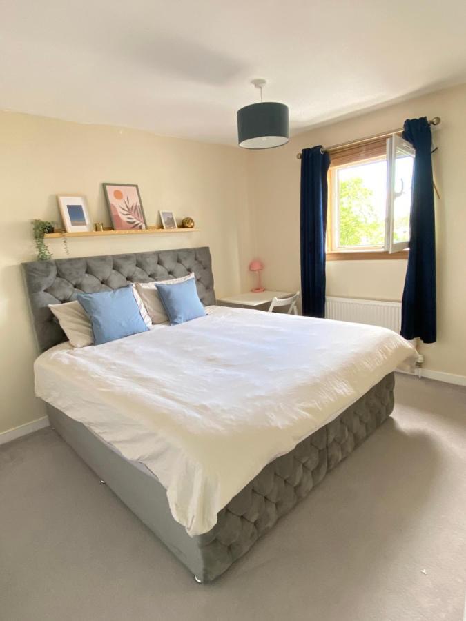 Cozy Bedroom In Shared Accommodation With Free Parking Edinburgh Ngoại thất bức ảnh