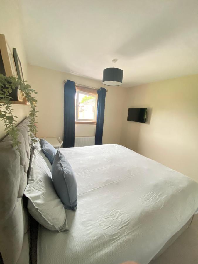 Cozy Bedroom In Shared Accommodation With Free Parking Edinburgh Ngoại thất bức ảnh